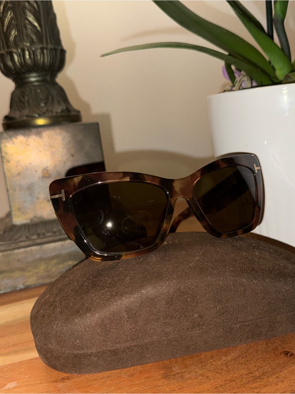 Tom Ford Tortoiseshell Oversized Women's Sunglasses - Brown Lenses